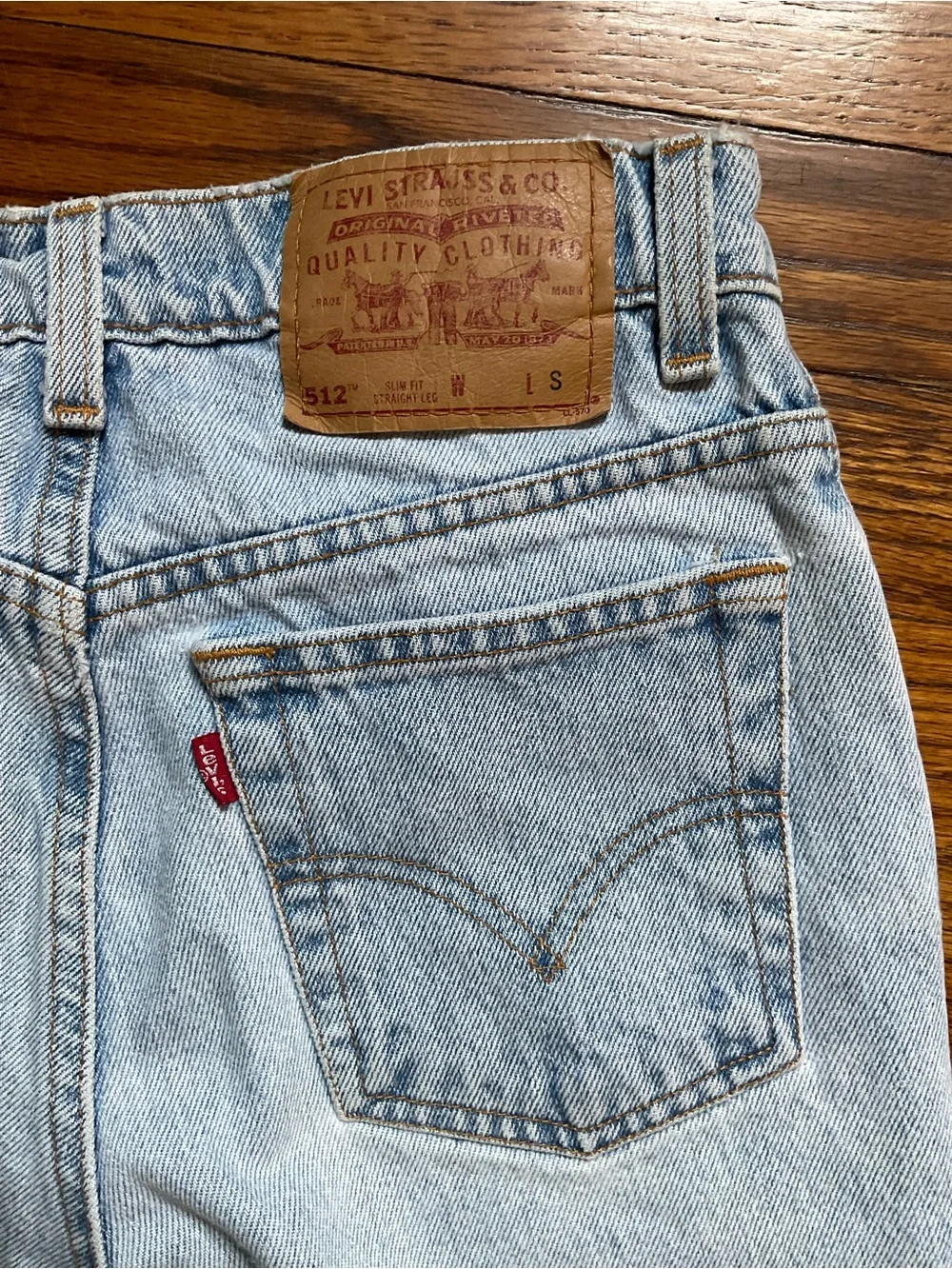 Levi's Light Blue Straight Leg Jeans - Women